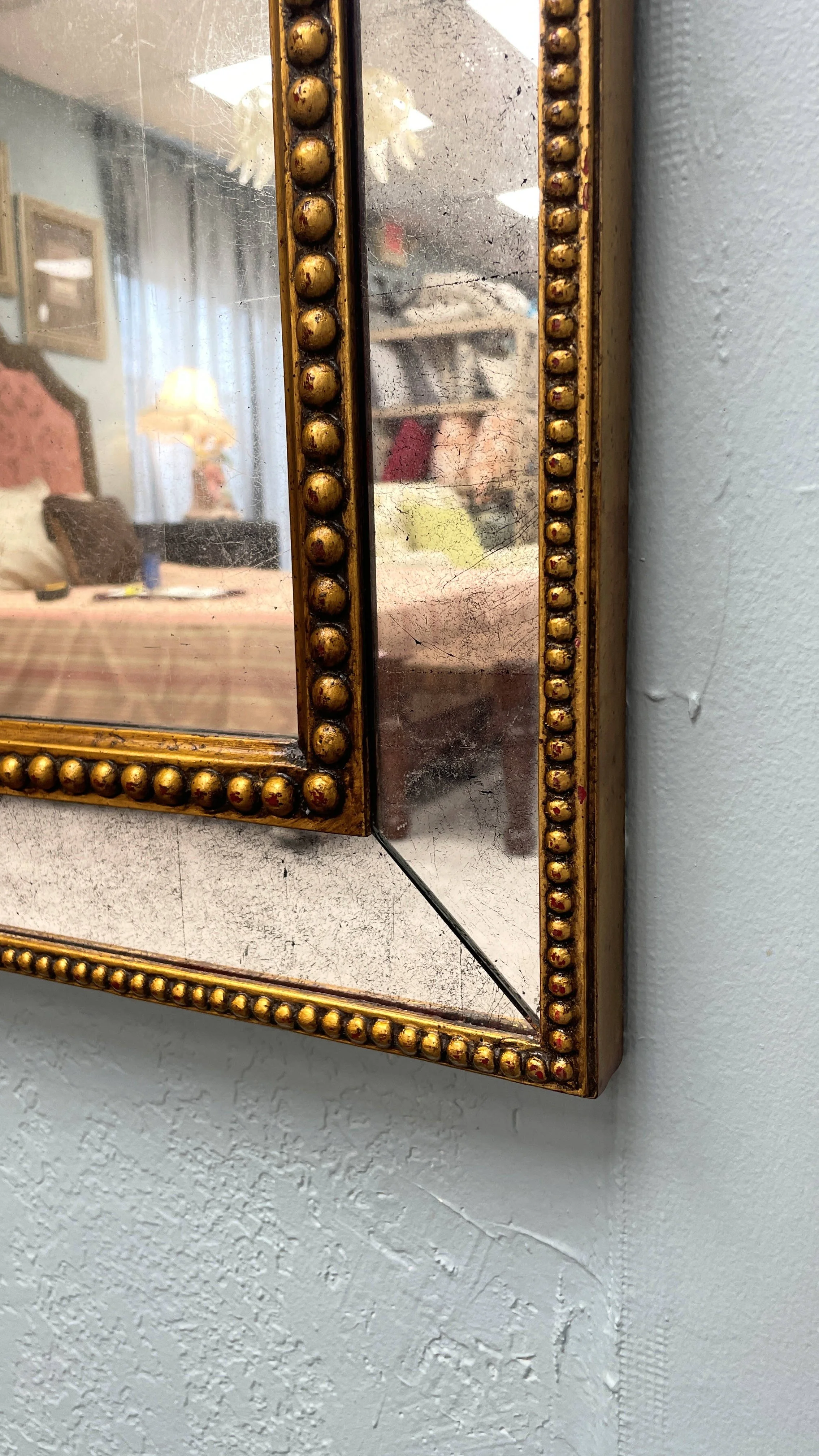 Encore Furniture Gallery-Drexel Gilt Trimmed Eglomise Antiqued Mirror